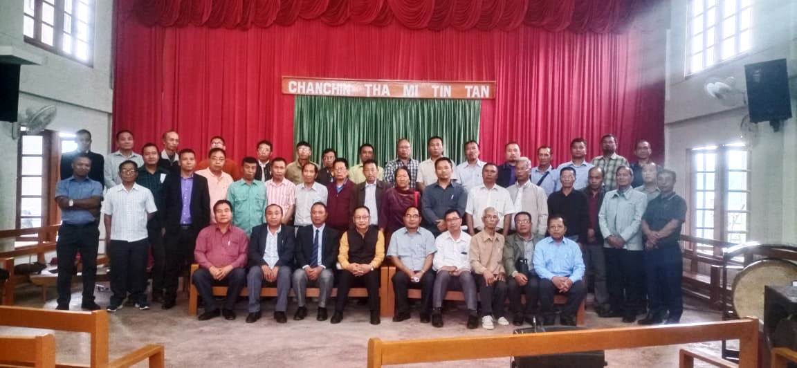 Hnahthial bazar Pastor Bial-ah Upa leh Rawngbawltu Seminar neih a ni.
