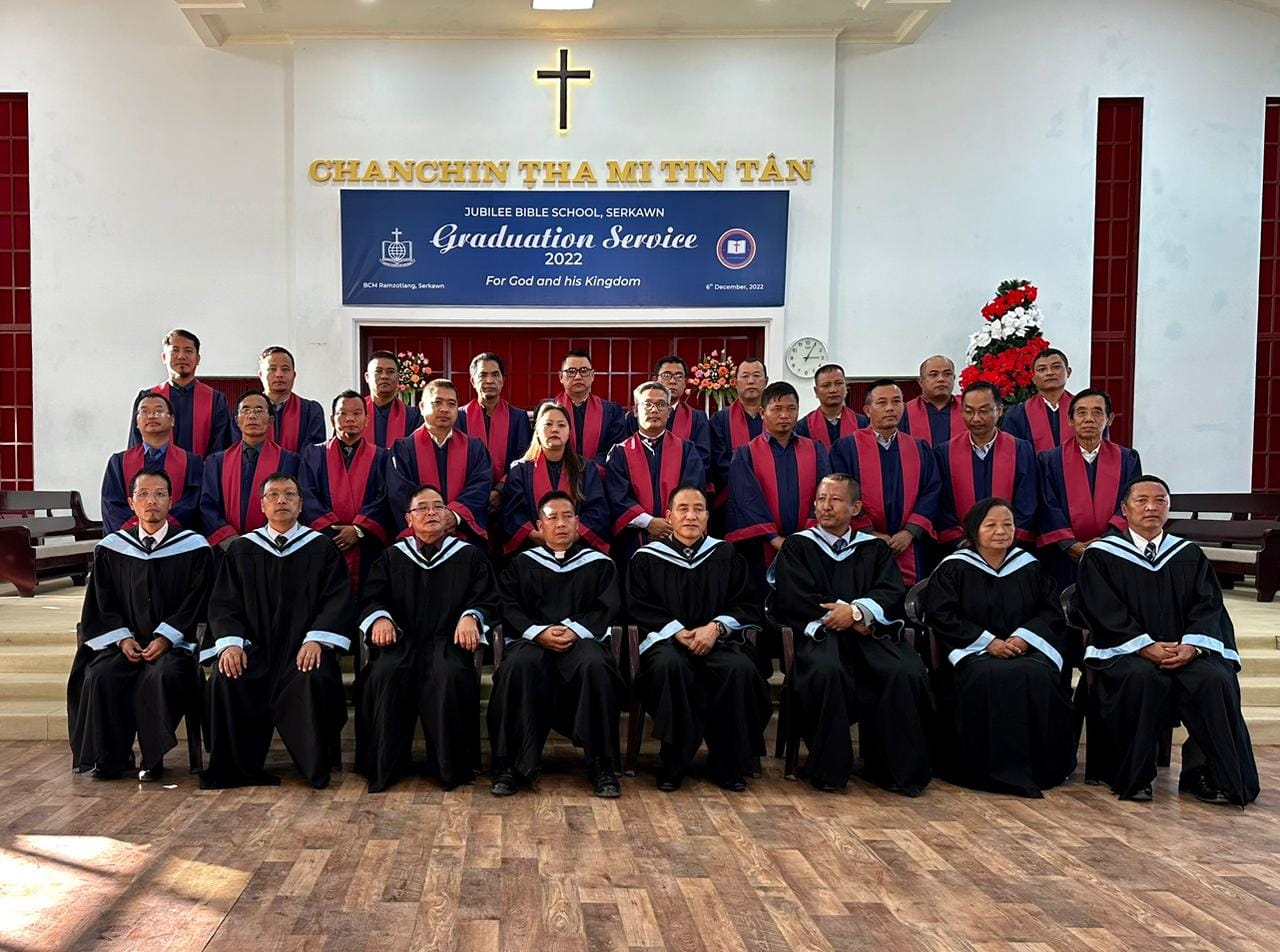 Jubilee Bible School-in Graduation Service an hmang